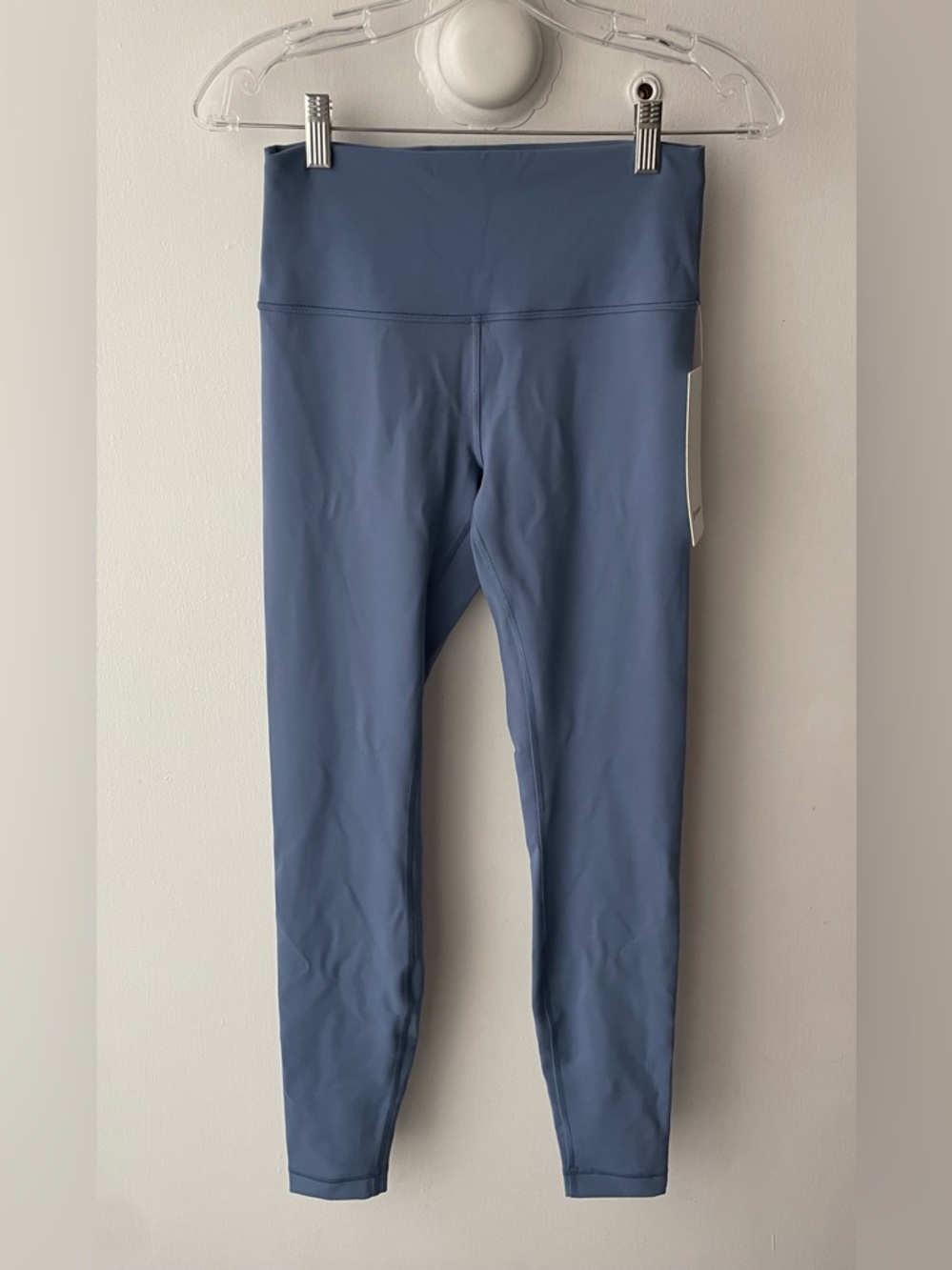 BLUE LULULEMON WUNDER TRAIN HR TIGHT 28” LEGGINGS (SIZE 8) WITH REUSABLE BAG!
